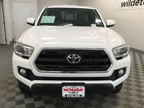 Pre Owned 2017 Toyota Tacoma Sr5 Access Cab 6 Bed I4 4x4 At Extended