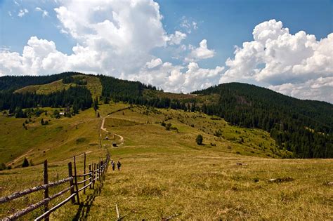 Covering the latest and any breaking news on the european nation of ukraine. Picturesque landscapes of Zakarpattia region · Ukraine travel blog