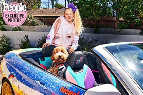 Jojo Siwa Opens Up About Coming Out As Lgbtq The First Time That Ive