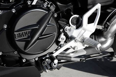 The feel of the bmw f800r is taut and precise. World Debut: The 2015 F800R (With Gallery)