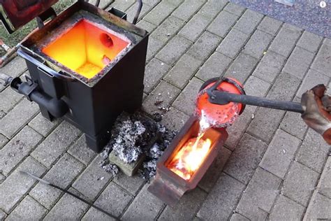 Watch This Guy Melt Down 1000 Aluminum Cans To Make Huge Ingots