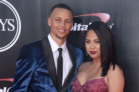 Look Stephen Curry Wife Ayesha Renew Wedding Vows At Beautiful Ceremony