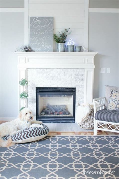Whether you want inspiration for planning split face stone fireplace or are building designer split face stone fireplace from scratch, houzz has 103 pictures from the best designers, decorators, and architects in the country, including hochuli design & remodeling team and carolyn c. Stacked split face stone on fireplace - from DalTile ...