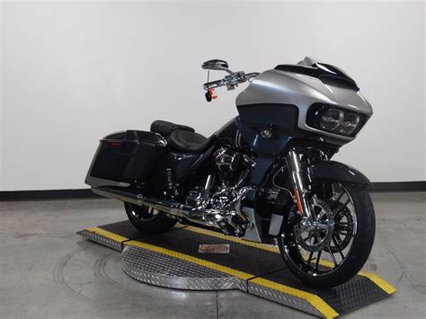Motorcycle specifications, reviews, roadtest, photos, videos and comments on all motorcycles. New 2019 Harley-Davidson Road Glide CVO FLTRXSE CVO ...