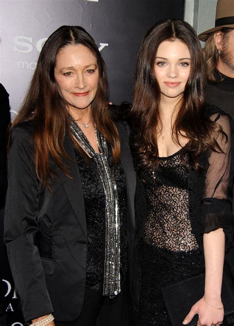 India Eisley And Her Mother Actress Olivia Hussey At Underworld