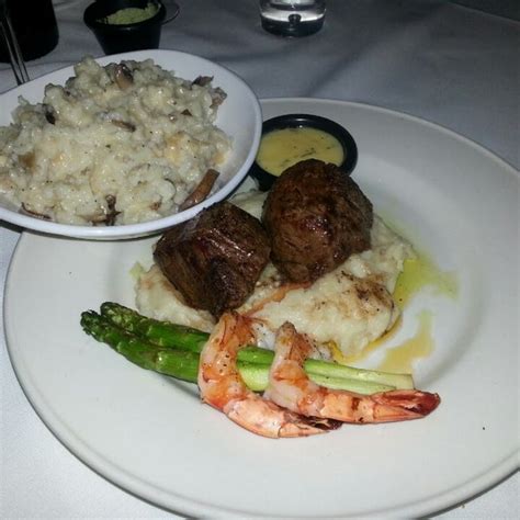 Delmonicos Steakhouse Independence Oh
