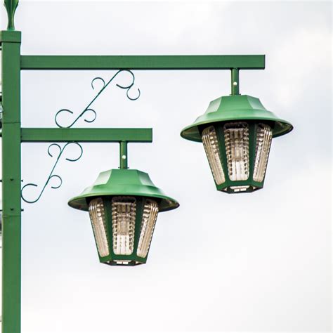 Blessindo lighting ltc glodok lt.1. Gambar : hijau, lentera, penerangan, kandang, lampu jalan ...