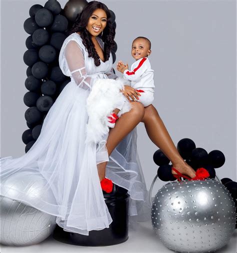 How rich is lilian esoro? Lilian Esoro And Her Son In Adorable Christmas Photo ...