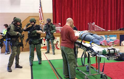 Armed Intruder Response Drill At Edgartown School Provided Lessons The Marthas Vineyard Times
