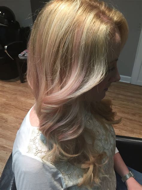 Pastel Pink Highlight On Blonde Hair Blonde Hair With Highlights Hair Long Hair Styles