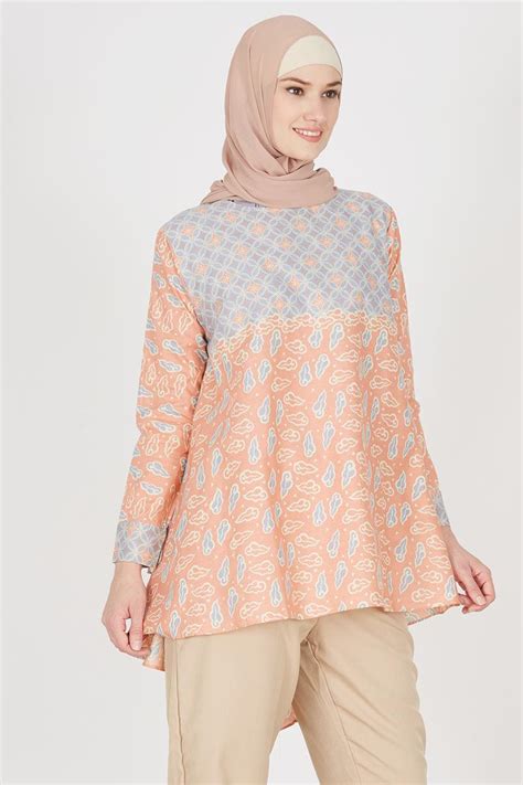 Baju tunik yang kami jual grosiran berasal dari solo, jogja, surabaya, bandung, serta dari tanah. √ 50+ Model Tunik Batik: Elegan, Modern, Kerja & Kombinasi