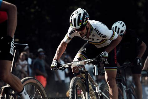 Nino Schurter’s SCOTT Spark RC World Cup Silverfish | Carbon+Grit