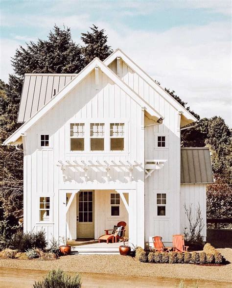 15 Inspiring Home Exteriors With Board And Batten Siding Modern