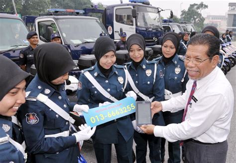 Sms notifikasi sukses pengiriman akan diterima dan biaya rp 600 akan dikenakan untuk setiap pengiriman pulsa. Semak Kenderaan Ditunda Melalui Aplikasi WhatsApp ...