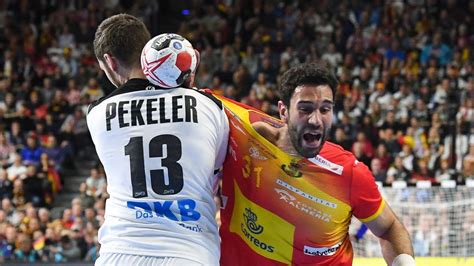· unsere 20 spieler für die egypt 2021 men's handball world championship! Handball-WM: Bilder vom Spiel Deutschland gegen Spanien ...