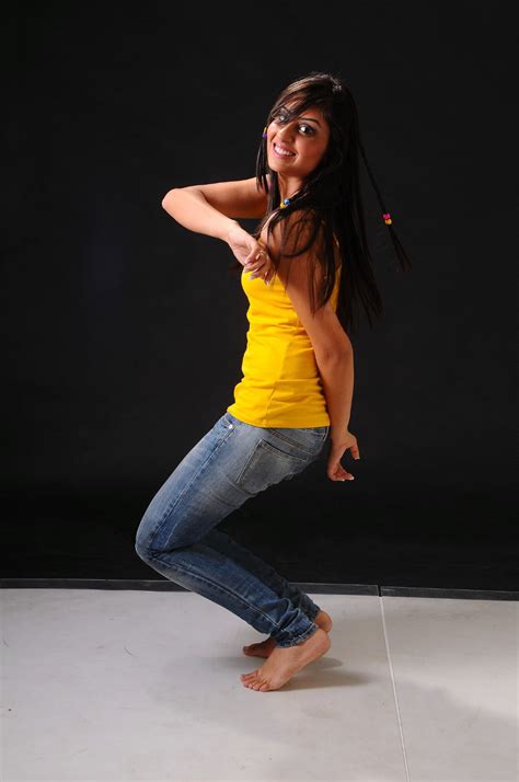 New Celebrity Bollywood Wallpaper Bhanu Shree Barefoot In Jeans