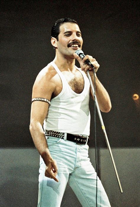The Most Unforgettable Iconic Looks From Freddie Mercury Pics
