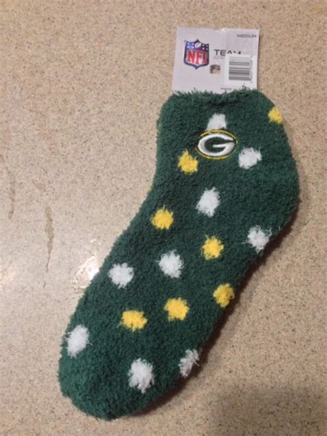 Green Bay Packers Nfl Unisex Fuzzy Green Socks Medium New With Tags