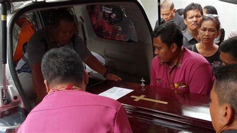 Jun 04, 2021 · sebanyak 1.130 kepala keluarga menjadi penerima manfaat program itu di desa karangjaya, kecamatan pebayuran, kabupaten bekasi. Satu Keluarga di Bekasi jadi Korban Pembunuhan, Ini Kejanggalan yang Dirasakan Tetangga ...