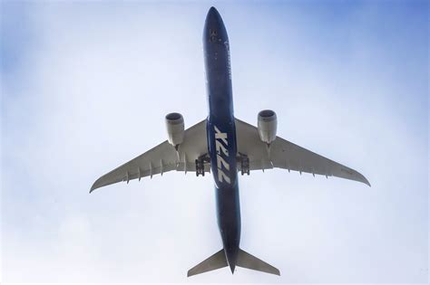 New Boeing 777x Completes Successful First Flight Dfly