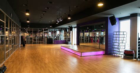 Hours, address, palm mall reviews: Celebrity Fitness @Kepong Village Mall - Malaysia Gym ...