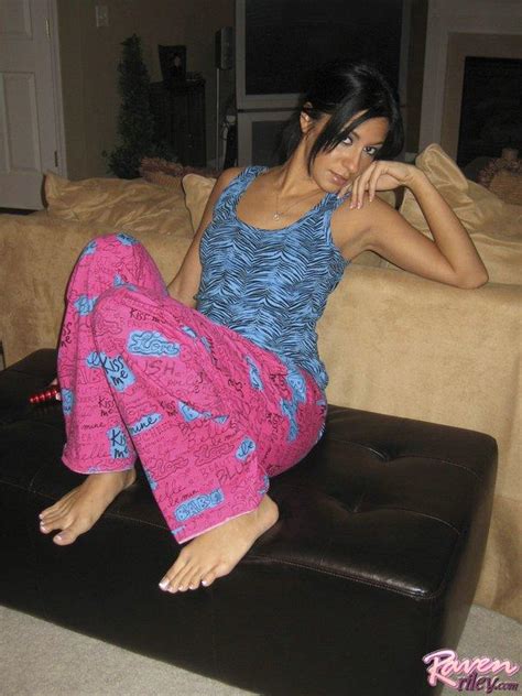 Pictures Of Teen Porn Girl Raven Riley Masturbating In Her Pajamas Porn