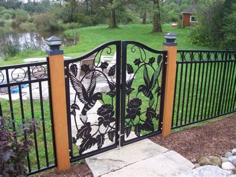15 Decorative Metal Gate Design For Amazing First Impression