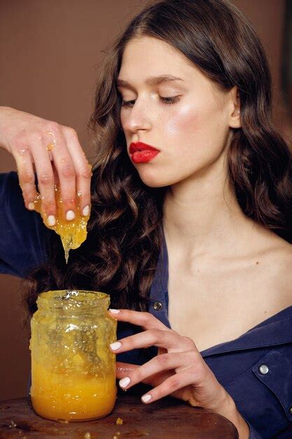 Premium Photo Girl With Jar Of Honey Healthy Food Concept Diet