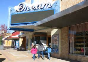Russell Ks Keeping The Dream Alive At Historic Theater Cinema