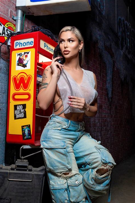 Domino Presley Nominated For Pornhubs Favorite Trans Model Award