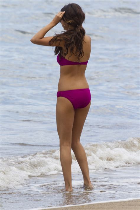 26 Selena Gomez Hq Photos Candid Bikini Concert