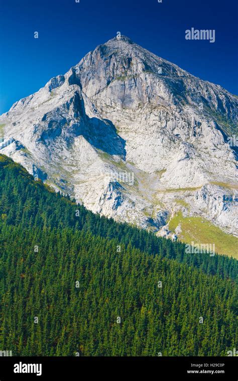 Karstic Mountain Hi Res Stock Photography And Images Alamy