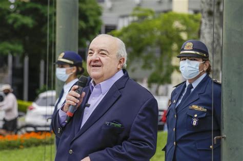 It was first identified in december 2019 in wuhan,. Greca: esperança da vacinação em Curitiba começar em janeiro