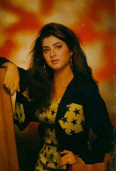 Divya Bharti Pictures With Images Beautiful Bollywood Actress