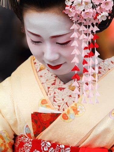 Maiko Japanese Geisha Beautiful Kimonos Geisha