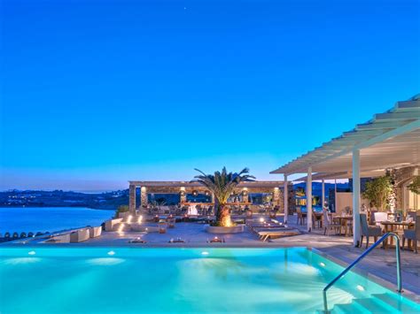 A Glamorous Al Fresco Bar And Delicious Dining Experience In Mykonos