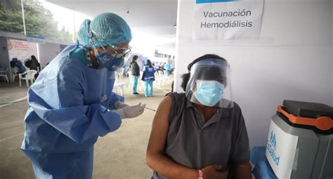 Disponen el retorno a trabajo presencial de personal de salud vacunado. Noticias | Política | Perú's tweet - "COVID-19: Hoy inicia ...