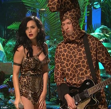 Katy Perry Wears Camouflage Dress At Snl Party With John Mayer Daily Mail Online