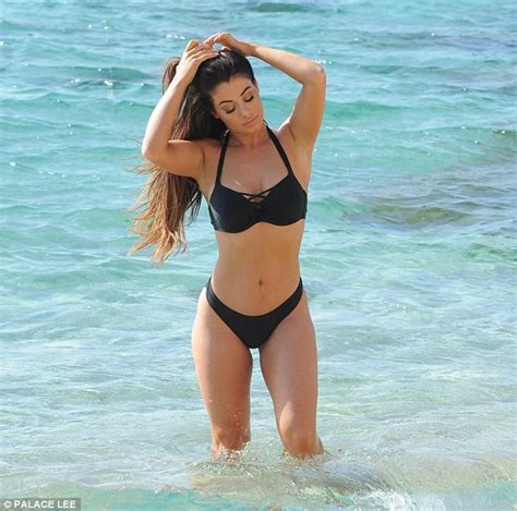 Love Island S Jess Hayes Displays Her Sexiest Look Yet Daily Mail Online