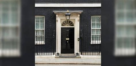Four Top Aides Of Boris Johnson Quit Government Ait Live