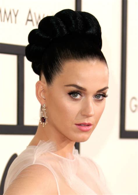 Katy Perrys 31 Best Hairstyles In Honor Of Her 31st Birthday Glamour