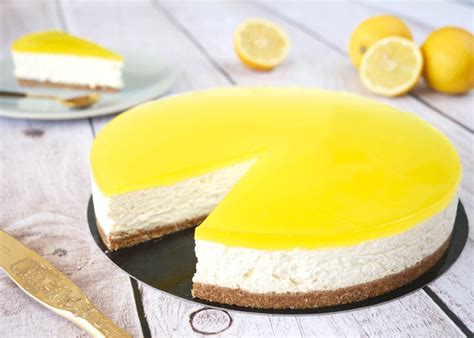 Cheesecake au citron vert et coulis de framboises sans. Le Cheesecake au Citron Facile Sans Cuisson - Pastry Freak ...