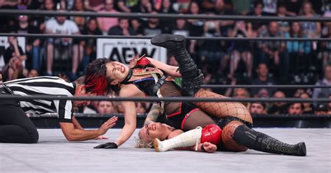 Hikaru Shida Stuns The Wrestling World To Become New Aew Women S World
