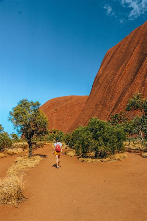 Visiting Uluru A 2 Day Itinerary Australia Itinerary Cool Places To