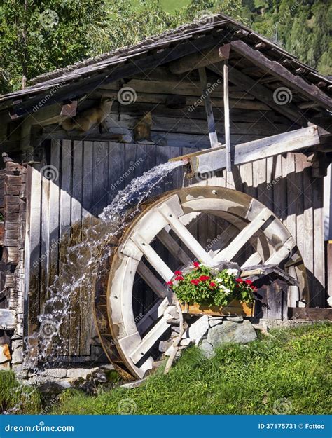 Old Watermill Stock Image Image Of Sunlight Spinning 37175731
