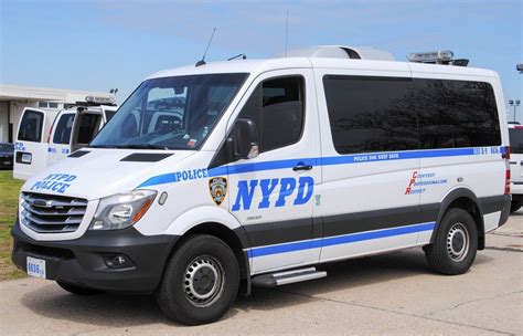 Nypd Esu K 9 8636 Freightliner Sprinter 2500 Old Police Cars Ford
