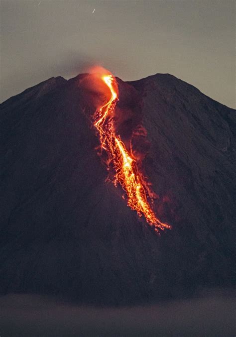 Thousands Flee Erupting Volcano Spewing Big Columns Of Deadly Hot Ash