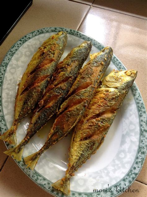 Sambal ikan selar yang sedap. Mori's Kitchen: Ikan Kembung masak Sambal Kering
