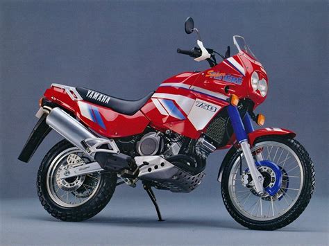 Yamaha armed the super ténéré with their intelligent unified brake system, which comes with abs as standard and in 2010 was claimed to be the firm's most advanced braking system to date. Moto del día: Yamaha XTZ 750 Super Ténéré | espíritu RACER ...