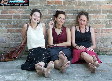 Foot Fetish Forum A Dirty Soled Trio Of Barefoot Beauties And Alpheas